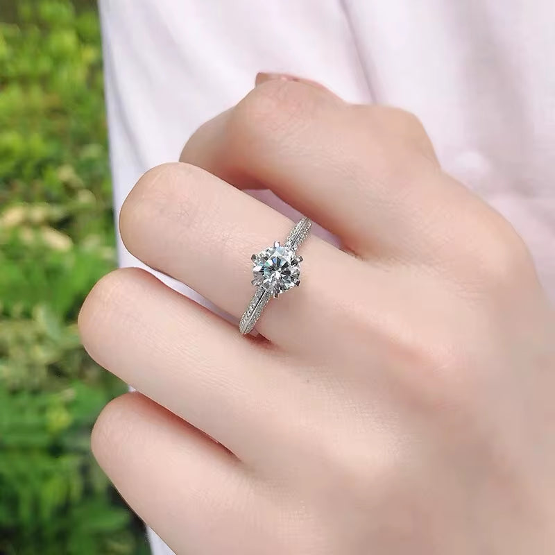 Luxury Rare PT950 Platinum Rings round Sparkling Diamonds 1 Carat VVS1 D Color Moissanite Rings Wedding Band Jewelry for Women